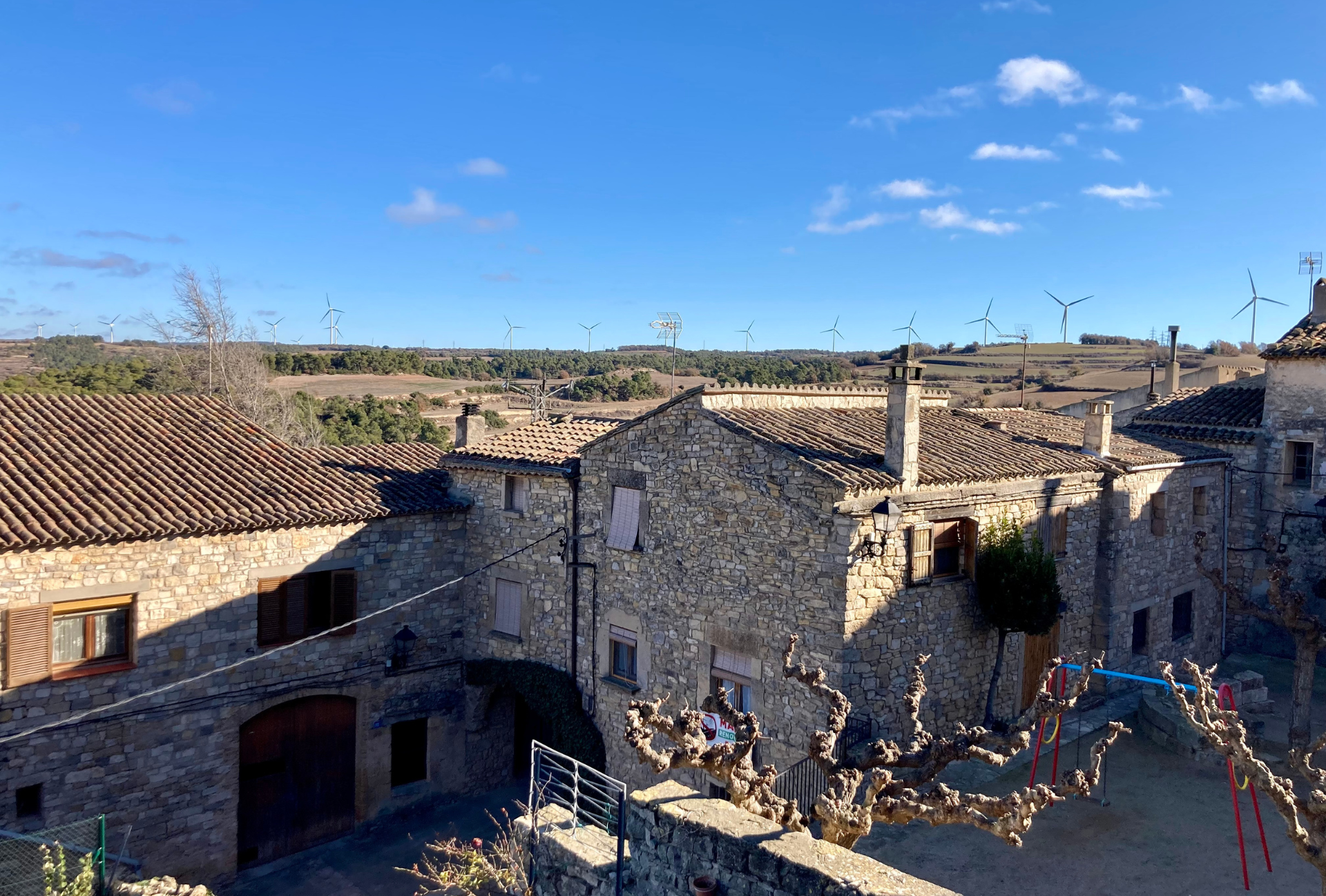 Bienvenido a Belltall, un pequeño pueblo con casas de piedra en la comarca de la Conca de Barberá